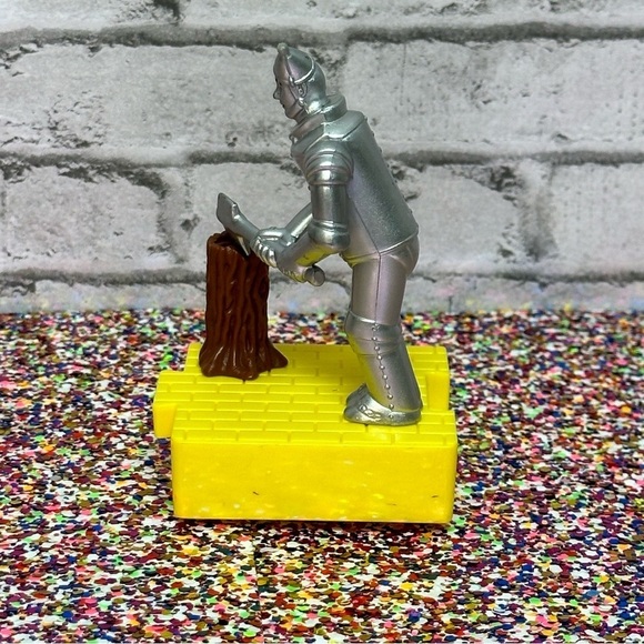 Wizard of Oz TIN MAN Movable Toy 1997 Blockbuster Promo Toy Chops Wood - Picture 2 of 9